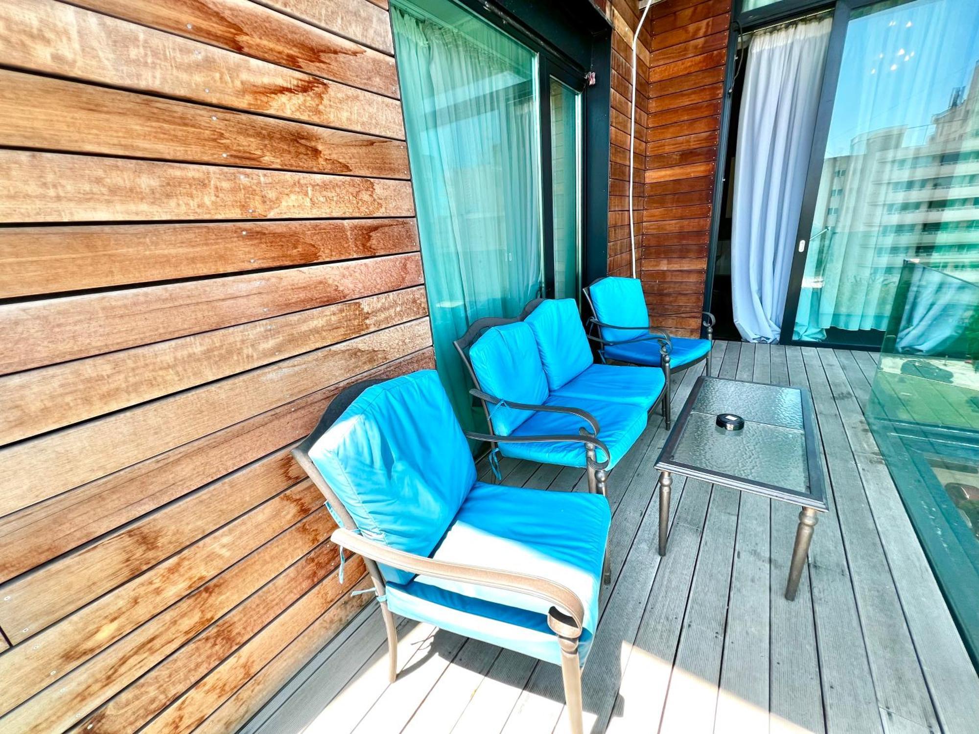 Blue Bike Seaview Apartment Mamaia Buitenkant foto