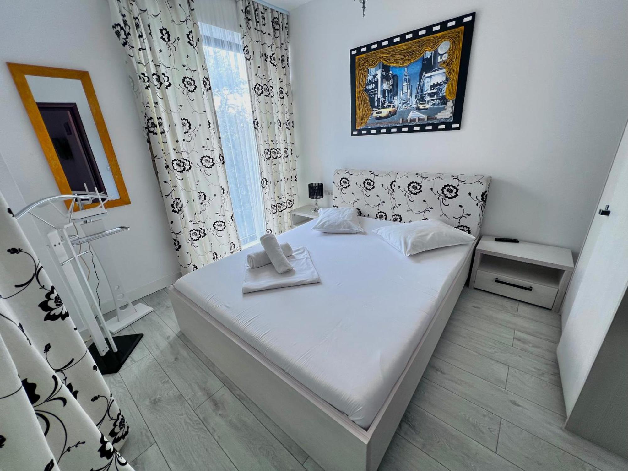 Blue Bike Seaview Apartment Mamaia Buitenkant foto