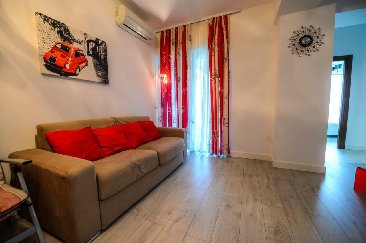 Blue Bike Seaview Apartment Mamaia Buitenkant foto
