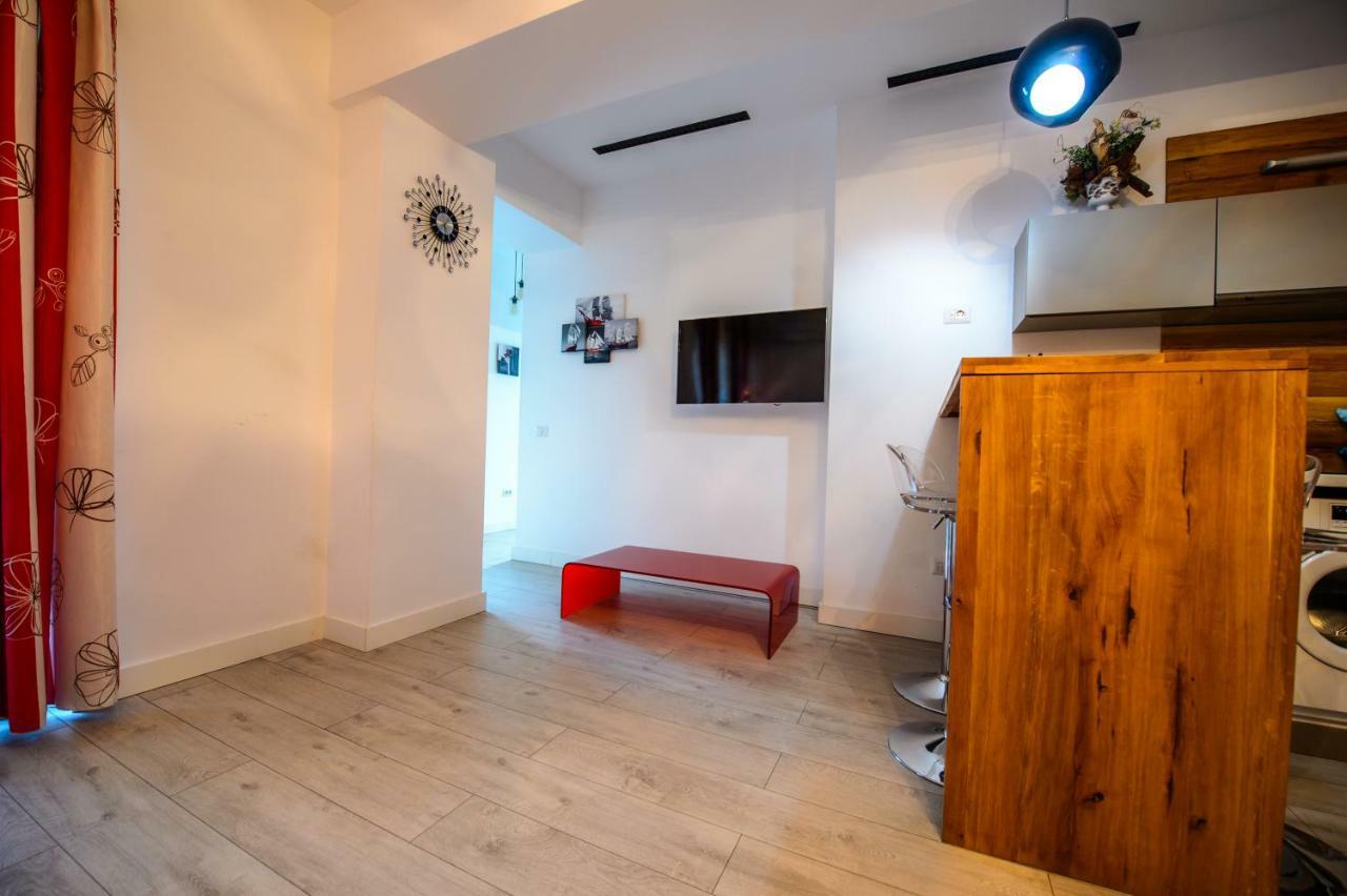 Blue Bike Seaview Apartment Mamaia Buitenkant foto