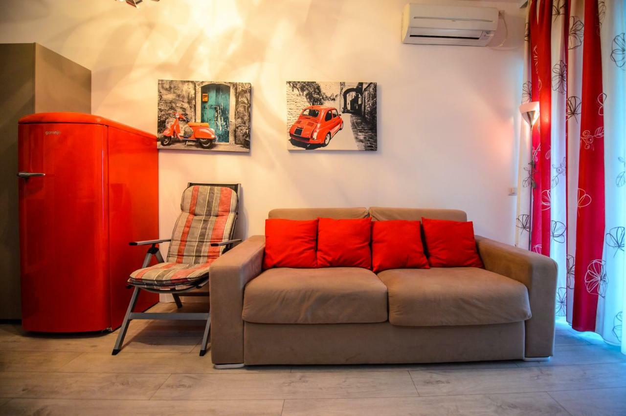 Blue Bike Seaview Apartment Mamaia Buitenkant foto